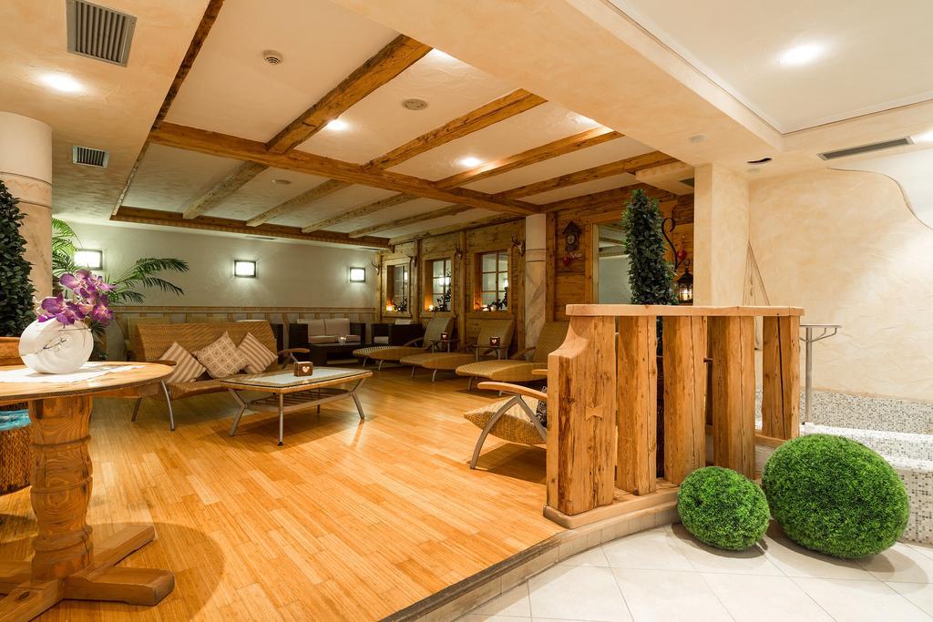 Hotel Bel Sit Corvara In Badia Exterior photo
